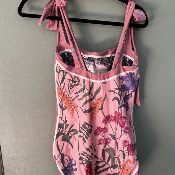 Visual Mood Reversible Tie-shoulder One Piece Swimsuit - Picture 9 of 9